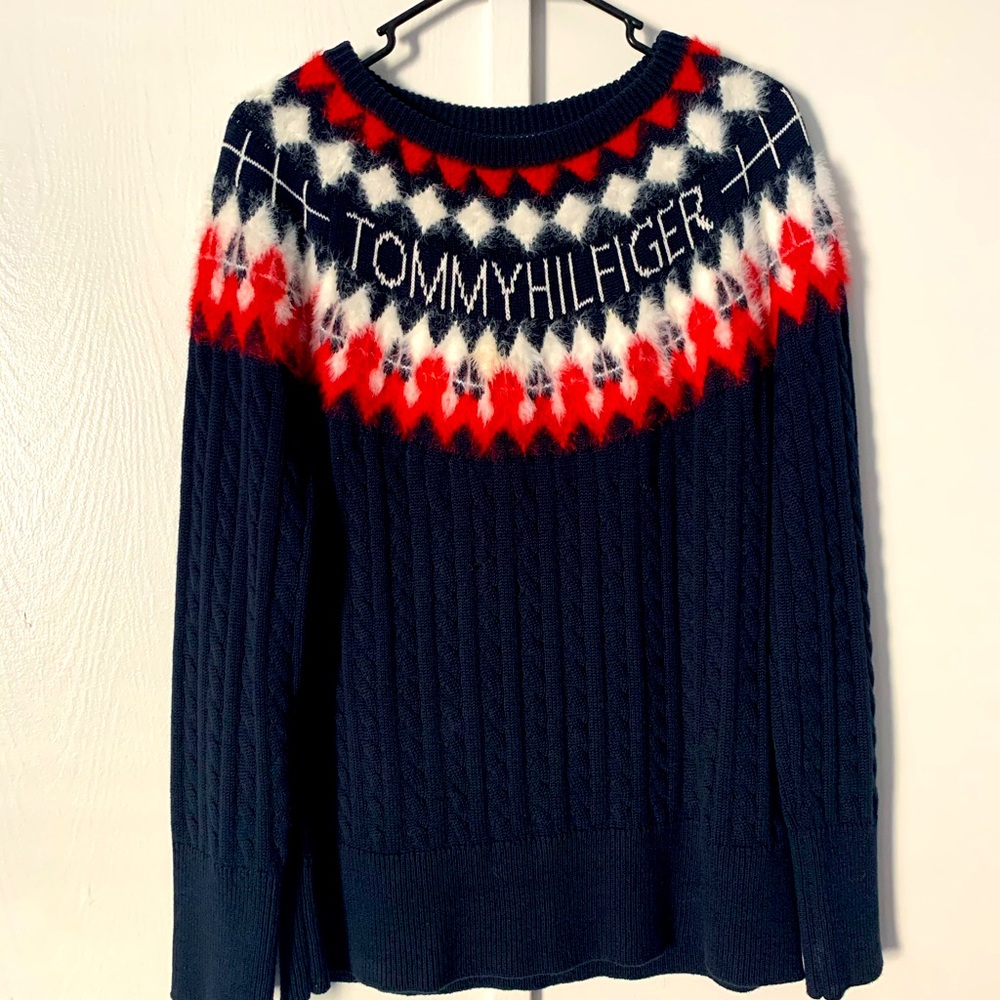 Ladie Tommy Hilfiger sweater so warm and cozy